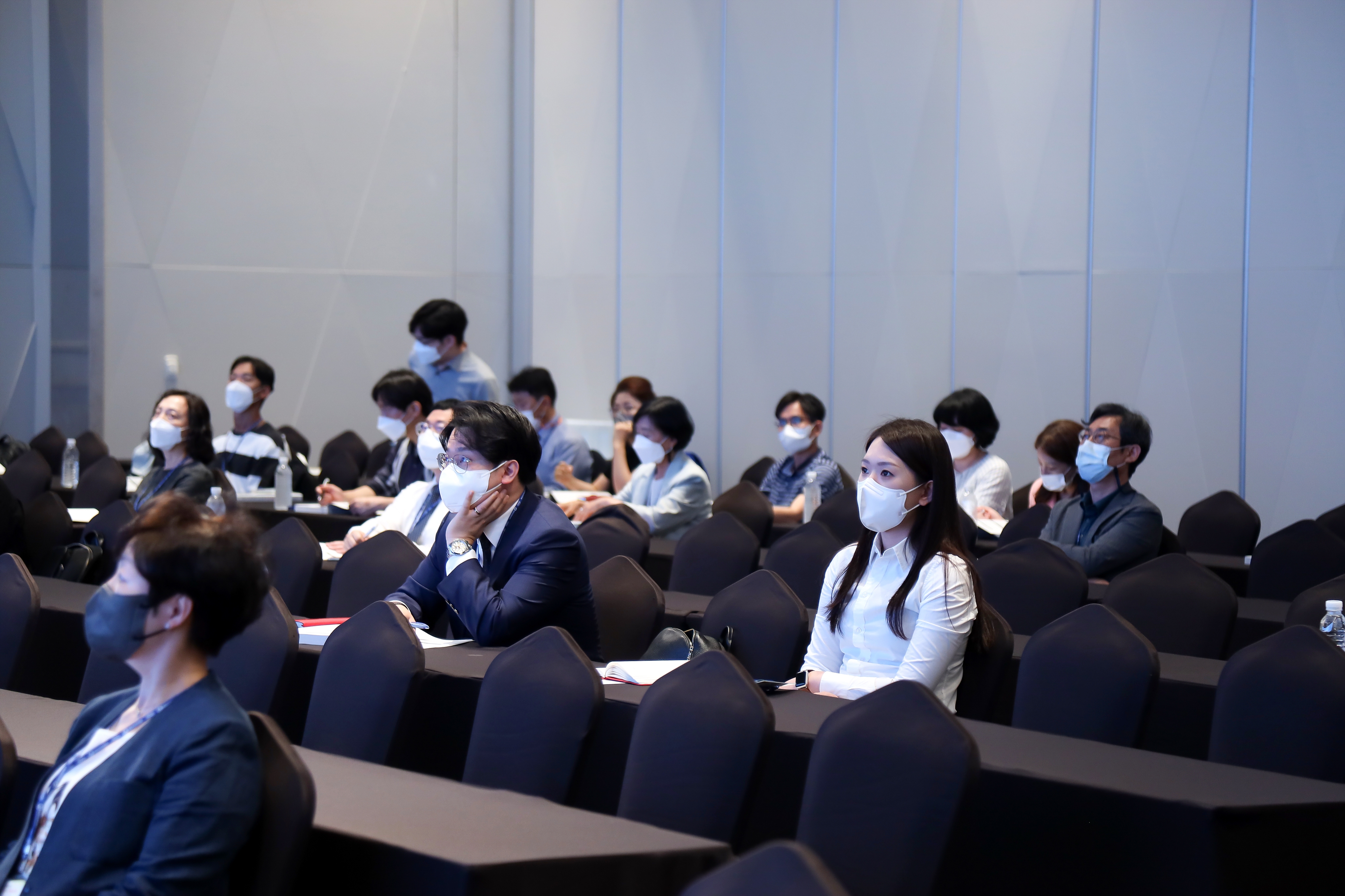 학술대회 이미지